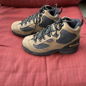 Women's Waterproof Columbia Copper River Omni Tech Hiking Boot-Size 7.5